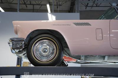 1957 Ford Thunderbird