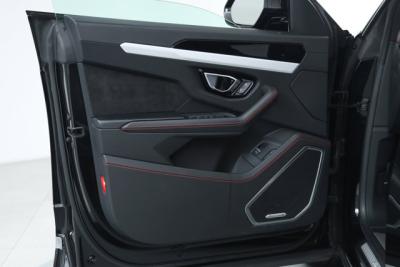 2022 Lamborghini Urus