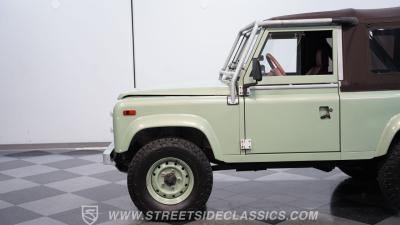1997 Land Rover Defender 90 NAS
