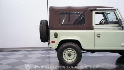 1997 Land Rover Defender 90 NAS