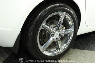 2009 Saturn Sky  Red Line