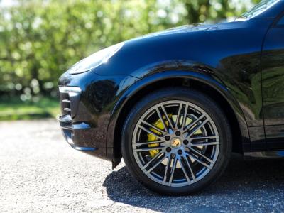 2017 Porsche 4.2 TD V8 S TiptronicS 4WD Euro 6 (s/s) 5dr