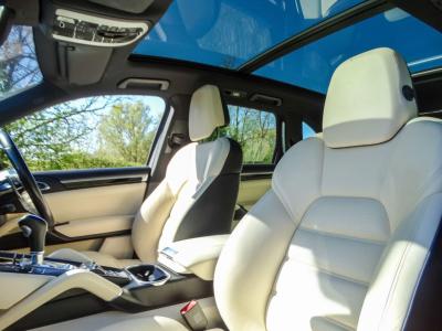 2017 Porsche 4.2 TD V8 S TiptronicS 4WD Euro 6 (s/s) 5dr