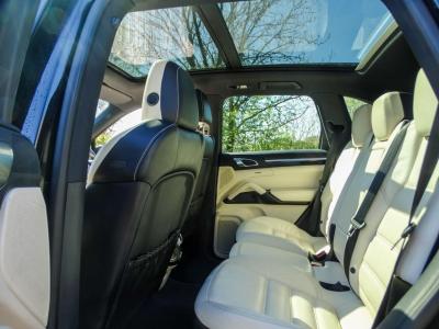 2017 Porsche 4.2 TD V8 S TiptronicS 4WD Euro 6 (s/s) 5dr