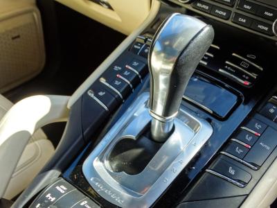 2017 Porsche 4.2 TD V8 S TiptronicS 4WD Euro 6 (s/s) 5dr