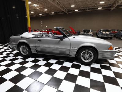 1990 Ford Mustang