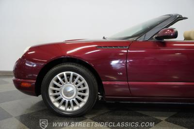 2004 Ford Thunderbird