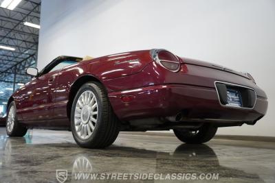 2004 Ford Thunderbird