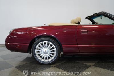 2004 Ford Thunderbird