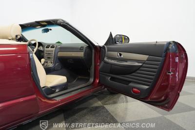 2004 Ford Thunderbird