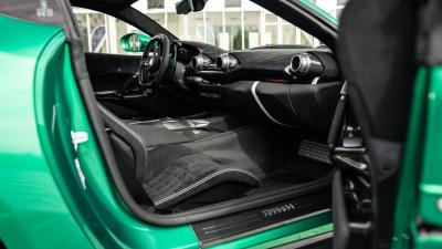 2023 Ferrari 812 Competizione