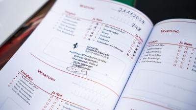 2023 Ferrari 812 Competizione