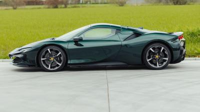 2022 Ferrari SF90 SPIDER