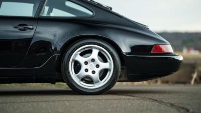 1990 Porsche 911 Carrera 2 Coupe