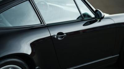 1990 Porsche 911 Carrera 2 Coupe