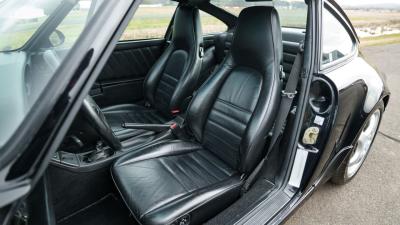 1990 Porsche 911 Carrera 2 Coupe