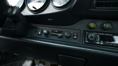 1990 Porsche 911 Carrera 2 Coupe