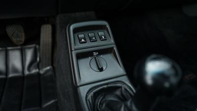 1990 Porsche 911 Carrera 2 Coupe