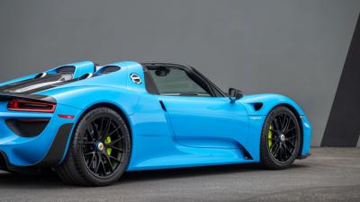 2015 Porsche 918 Spyder Weissach Package