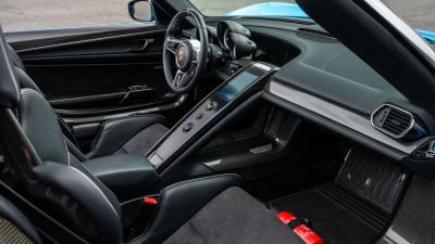 2015 Porsche 918 Spyder Weissach Package