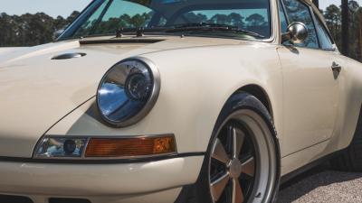 1990 Porsche 911 Coupe Reimagined by Singer &ldquo;Lindsey Commission&rdquo;