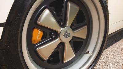 1990 Porsche 911 Coupe Reimagined by Singer &ldquo;Lindsey Commission&rdquo;