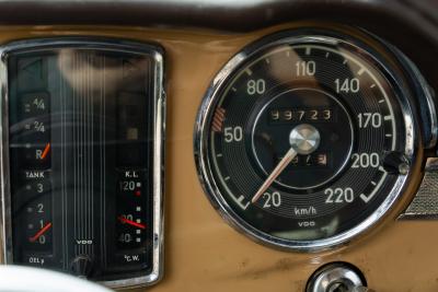 1966 Mercedes - Benz 230 SL Pagoda