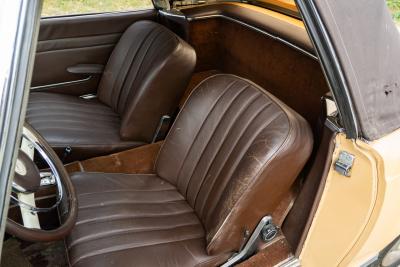 1966 Mercedes - Benz 230 SL Pagoda