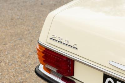 1976 Mercedes - Benz 230