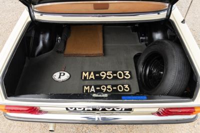 1976 Mercedes - Benz 230