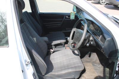 1993 Mercedes - Benz 190E 1.8 MANUAL