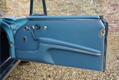 1967 Mercedes - Benz 250 SE Coupe &ldquo;Automatic transmission with the floor shift&rdquo;