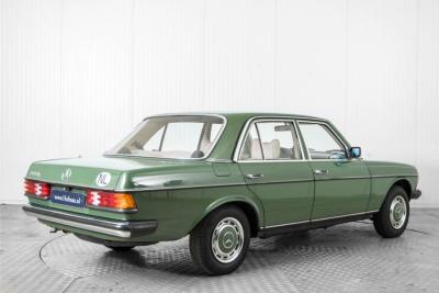1978 Mercedes - Benz 200-serie