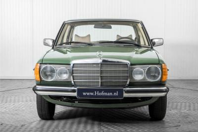 1978 Mercedes - Benz 200-serie