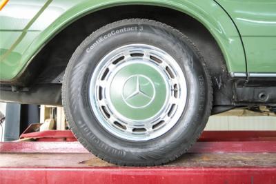 1978 Mercedes - Benz 200-serie