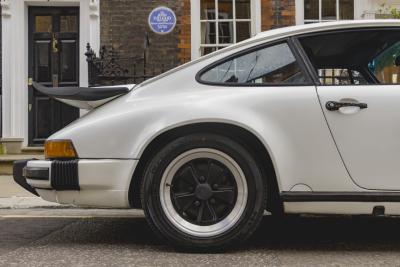1988 Porsche 911 3.2 Carrera Sport