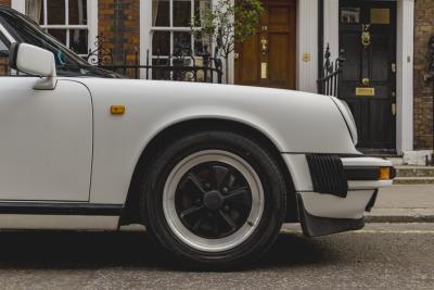 1988 Porsche 911 3.2 Carrera Sport