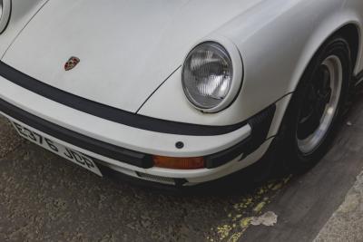 1988 Porsche 911 3.2 Carrera Sport