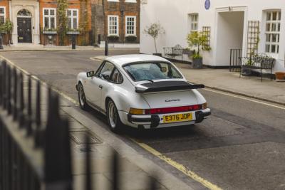 1988 Porsche 911 3.2 Carrera Sport