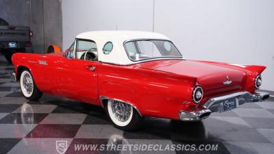 1957 Ford Thunderbird
