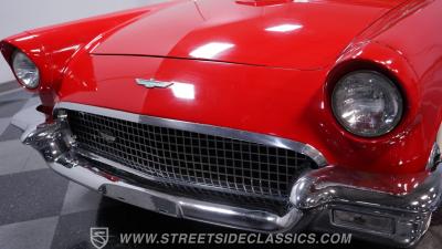 1957 Ford Thunderbird