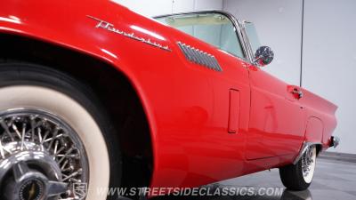 1957 Ford Thunderbird