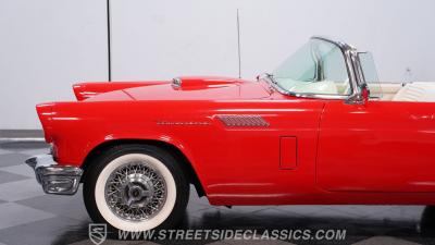 1957 Ford Thunderbird