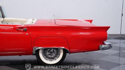 1957 Ford Thunderbird