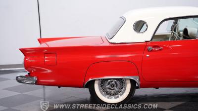 1957 Ford Thunderbird