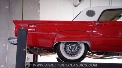 1957 Ford Thunderbird