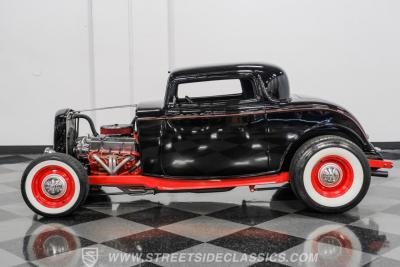 1932 Ford 3-Window Coupe