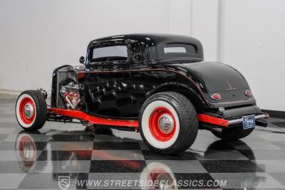 1932 Ford 3-Window Coupe