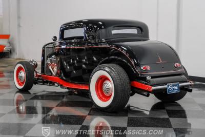 1932 Ford 3-Window Coupe