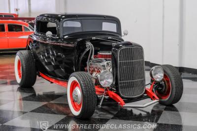 1932 Ford 3-Window Coupe